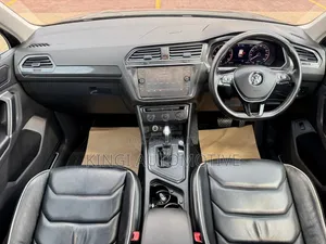 Volkswagen Tiguan 2.0T S FWD 2019 Gray