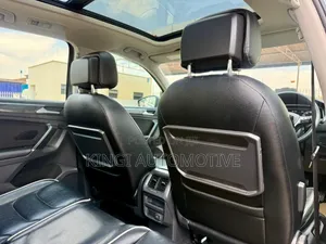 Volkswagen Tiguan 2.0T S FWD 2019 Gray