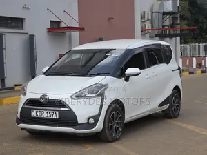 Toyota Sienta 2016 White