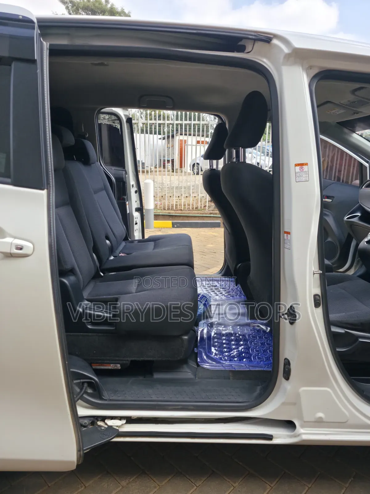 Toyota Sienta 2016 White