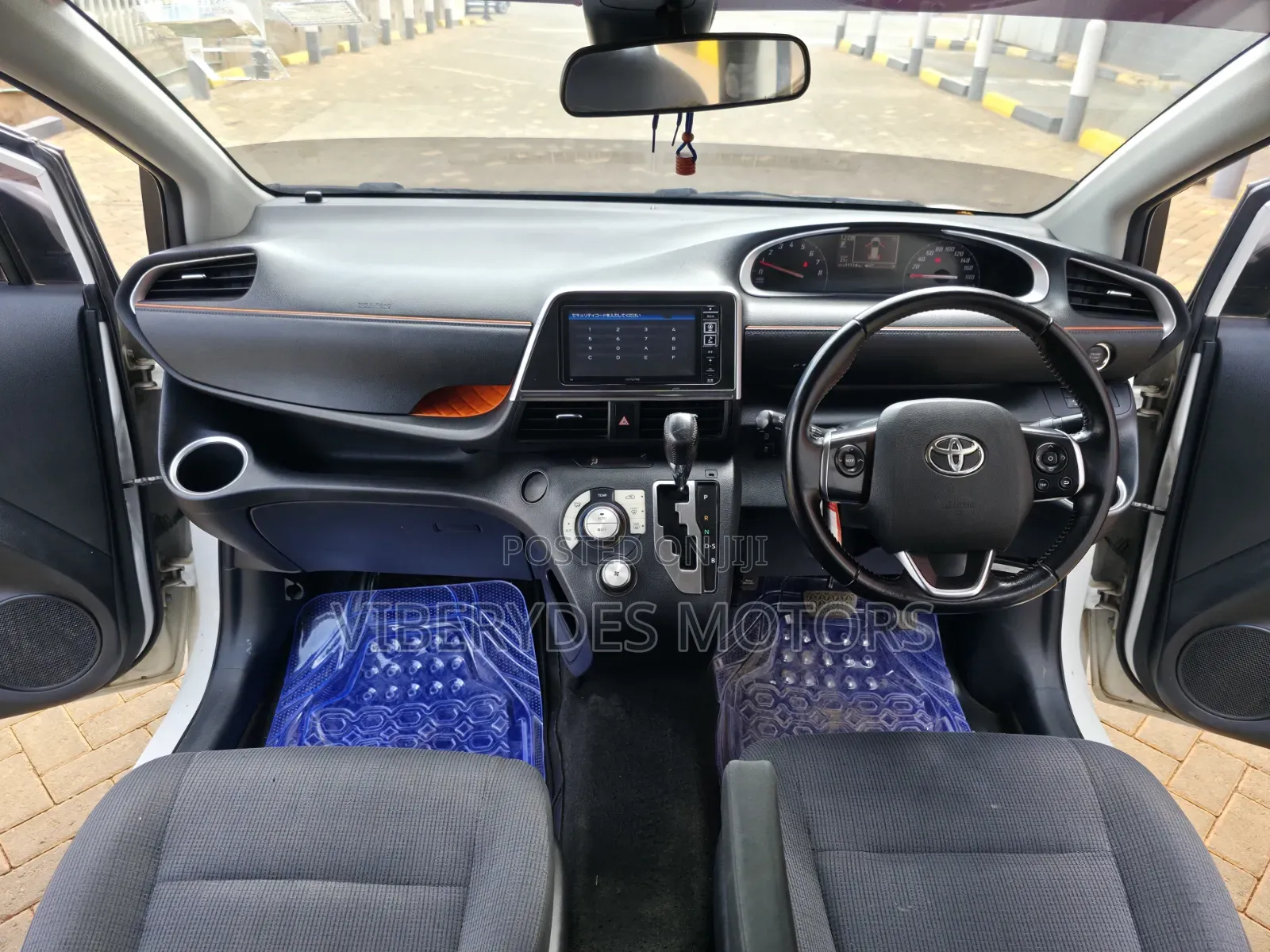 Toyota Sienta 2016 White