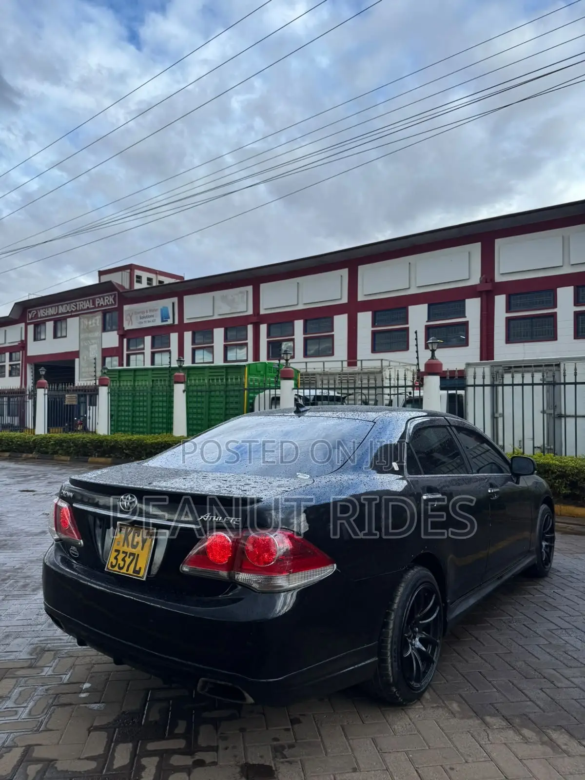 Toyota Crown 2012 Black