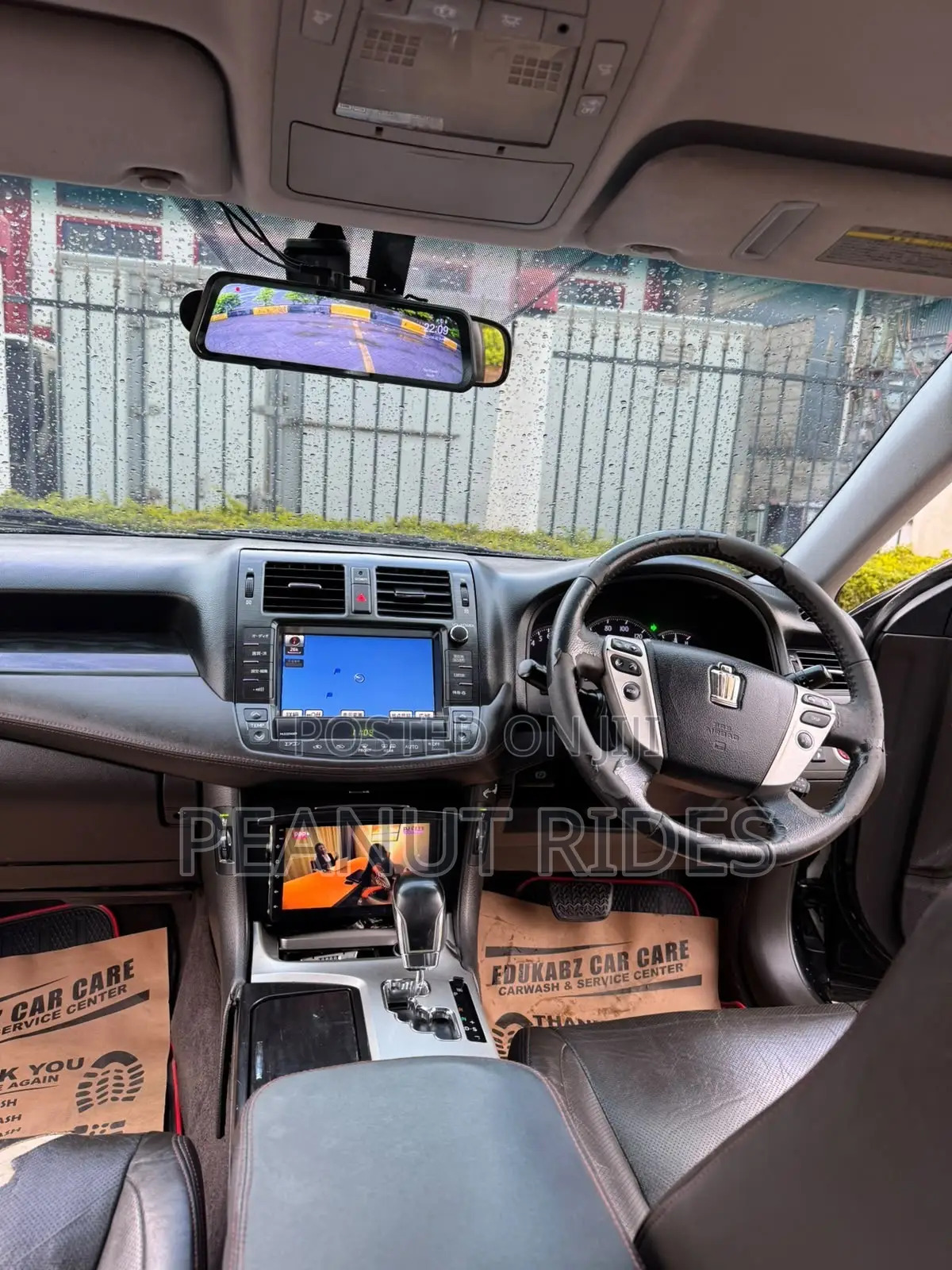 Toyota Crown 2012 Black