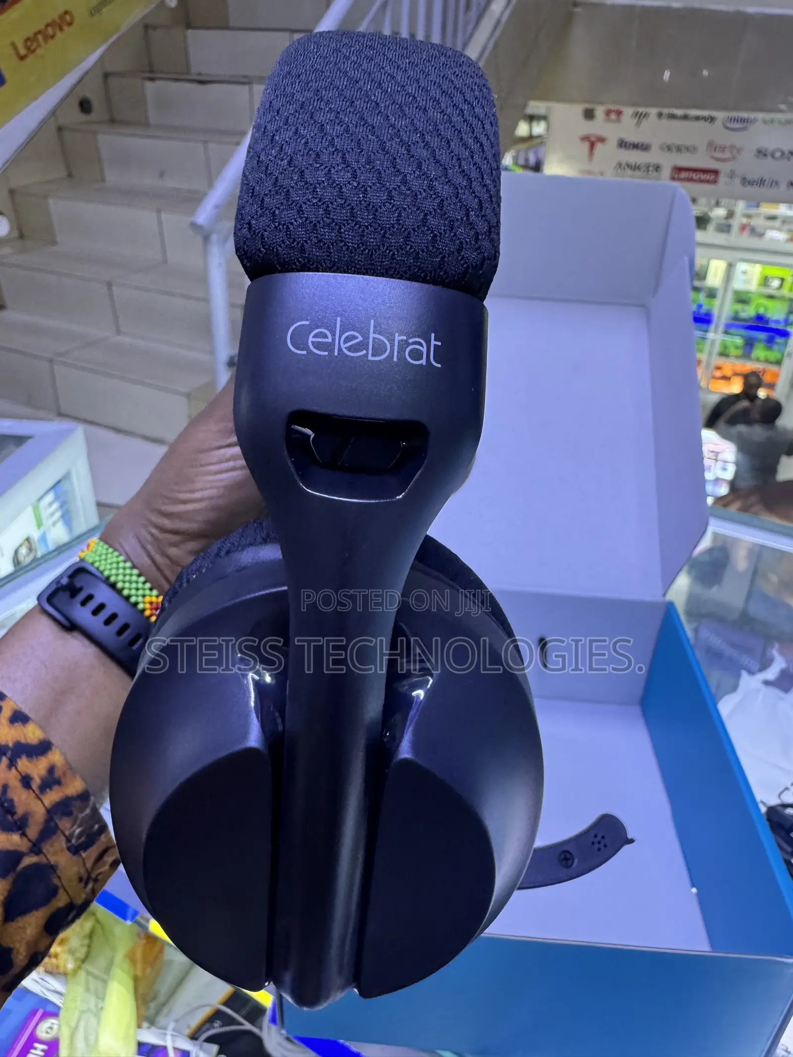 Celebrat A34 Wireless Headphones With Microphone