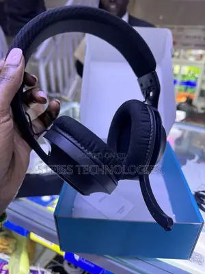 Celebrat A34 Wireless Headphones With Microphone