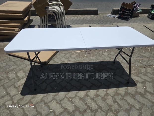 Luxury MODERN FOLDABLE Table/