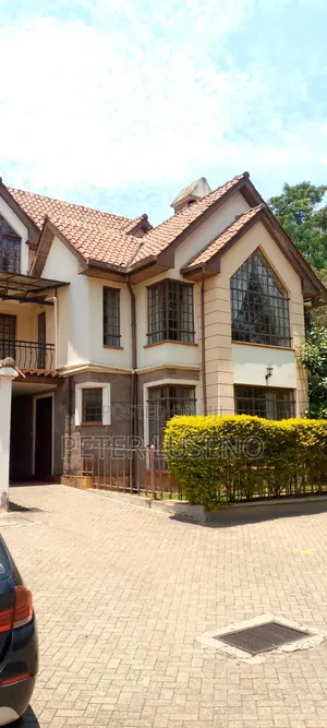 5bdrm Maisonette in Lavington for sale