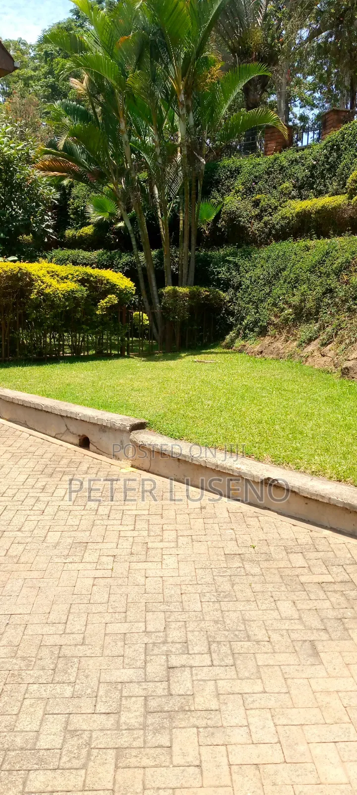 5bdrm Maisonette in Lavington for sale