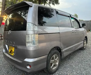 Toyota Voxy 2007 Gray
