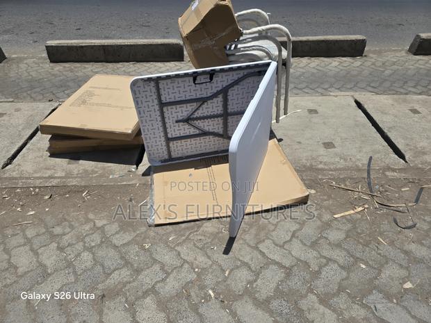 Premium FOLDING Table Event Table - main view