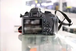 Canon 1300D 18-55Mm + 32 Gb
