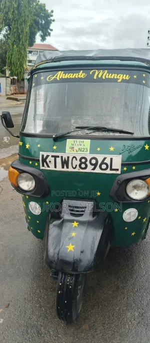 Piaggio 2023 Green