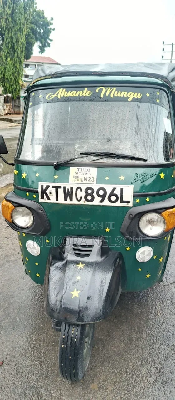 Piaggio 2023 Green