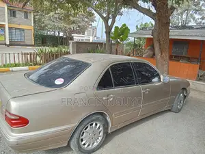 Mercedes-Benz E200 2001 Beige