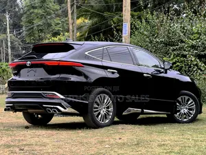 Toyota Harrier 2.0 2020 Black