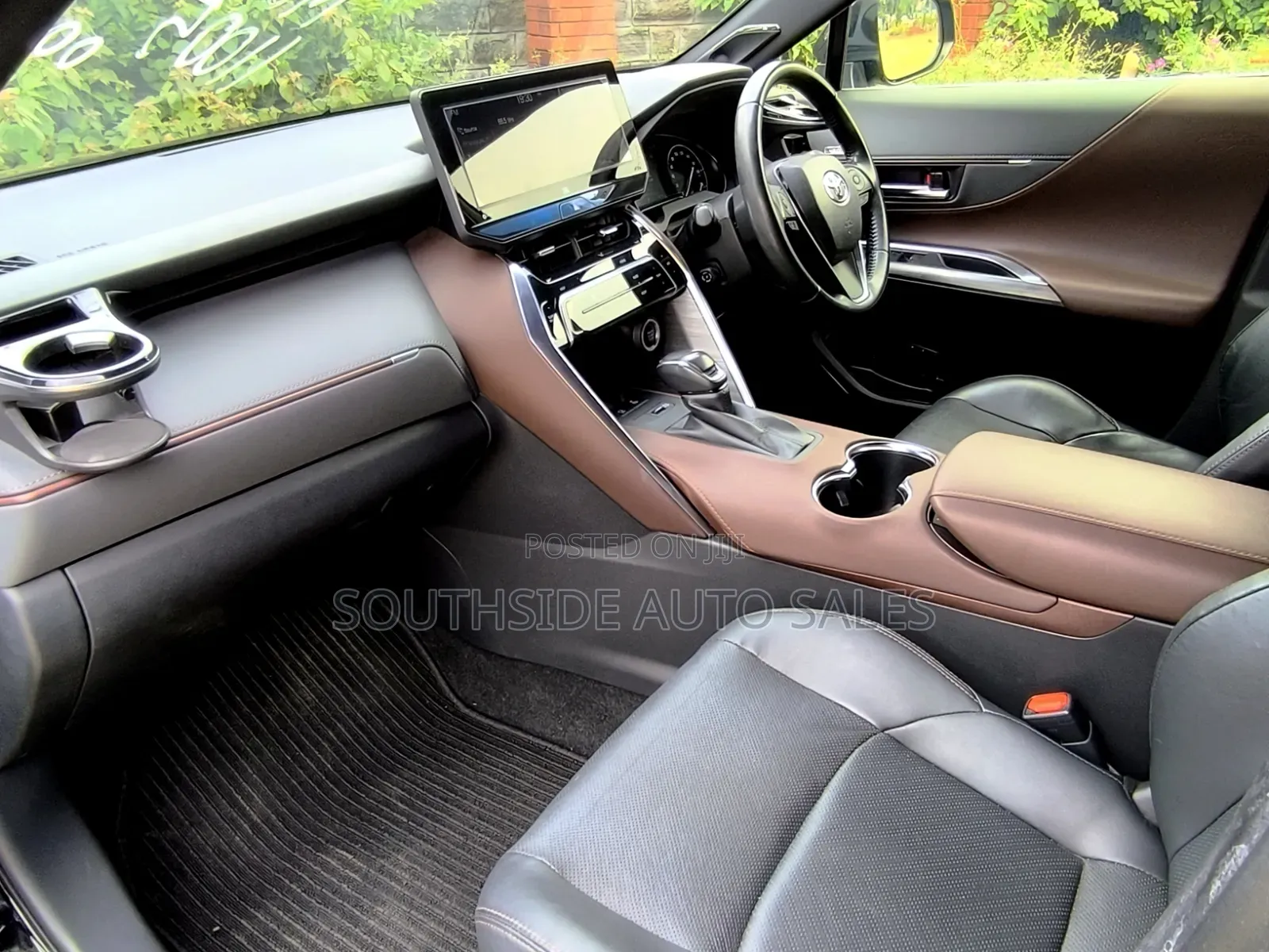 Toyota Harrier 2.0 2020 Black