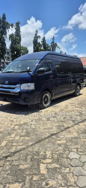 Toyota HiAce 2020 Blue