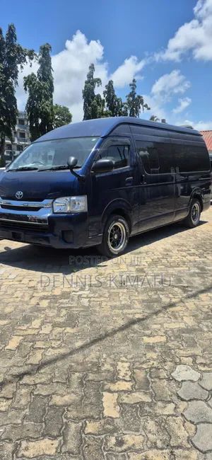 Toyota HiAce 2020 Blue