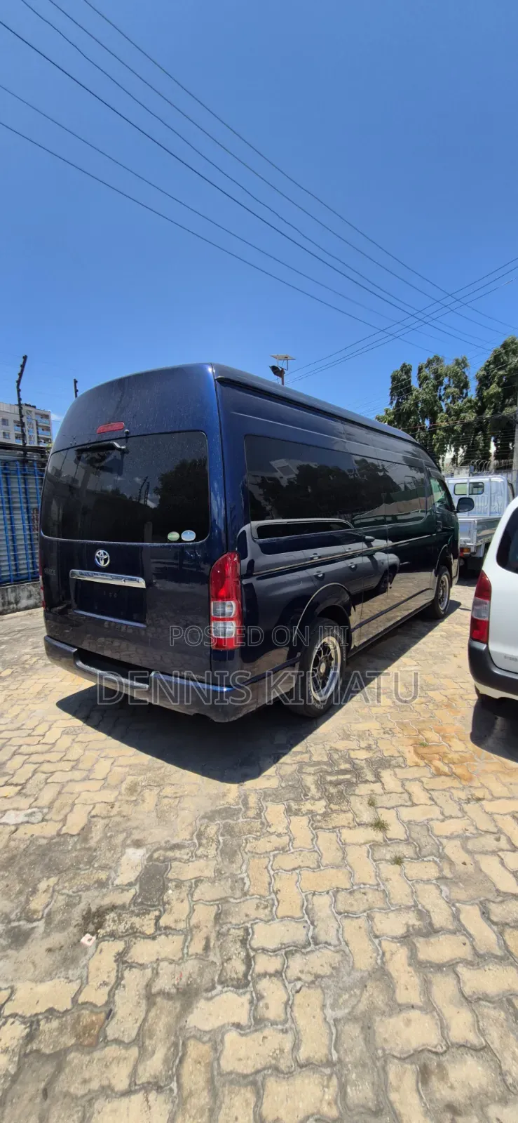 Toyota HiAce 2020 Blue