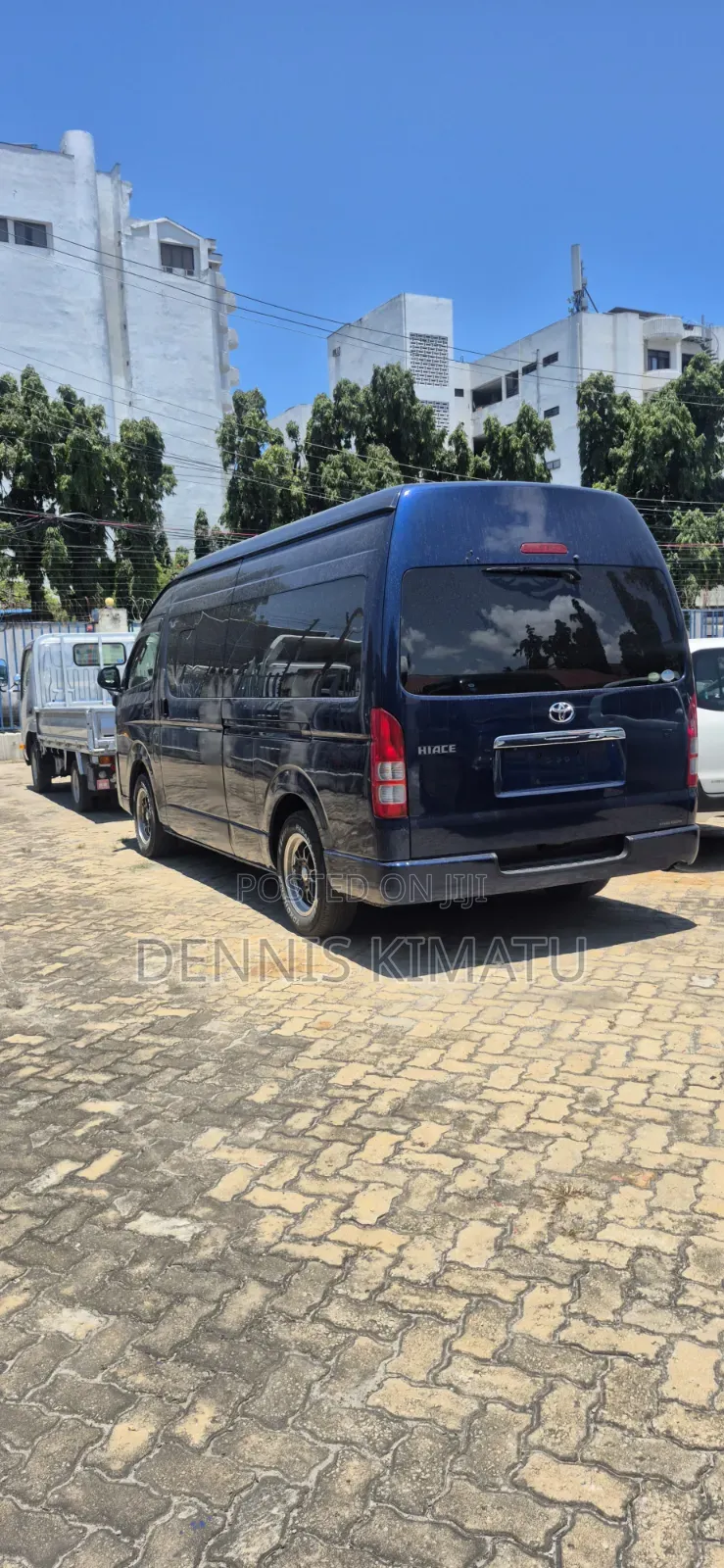 Toyota HiAce 2020 Blue