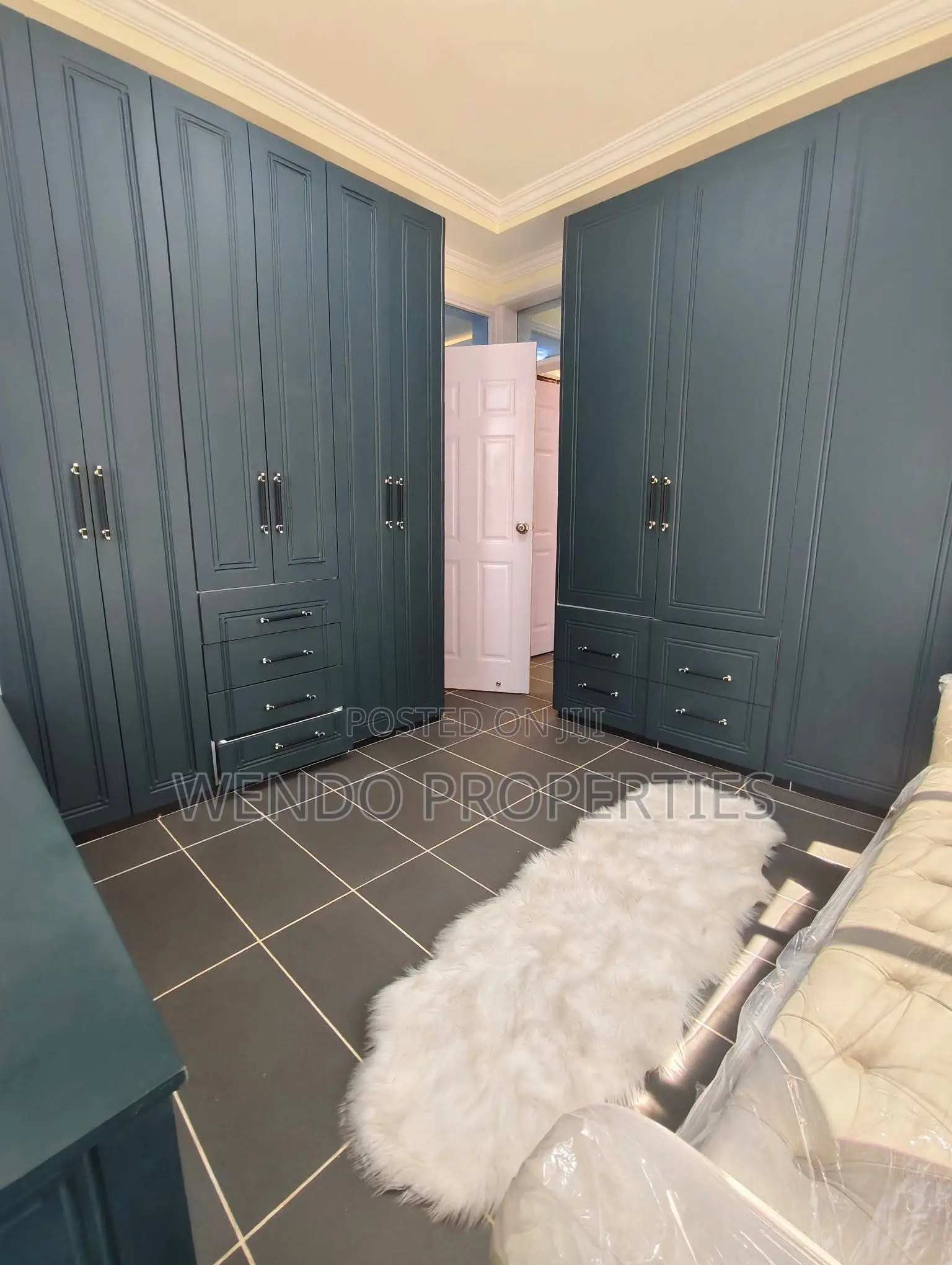 Furnished 6bdrm Maisonette in Ol Keri for sale