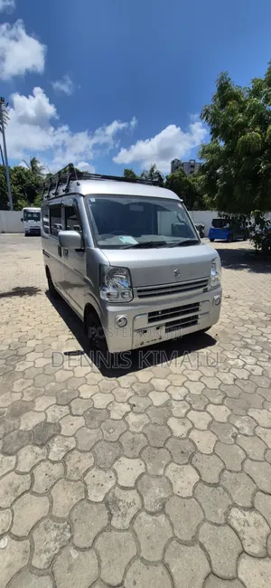 Suzuki Every Wagon 2021 White