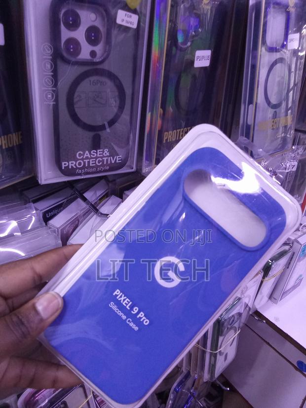 Google Pixel 9 Pro Liquid Silicone Vibrant Royal Blue Soft Case - thumbnail 2