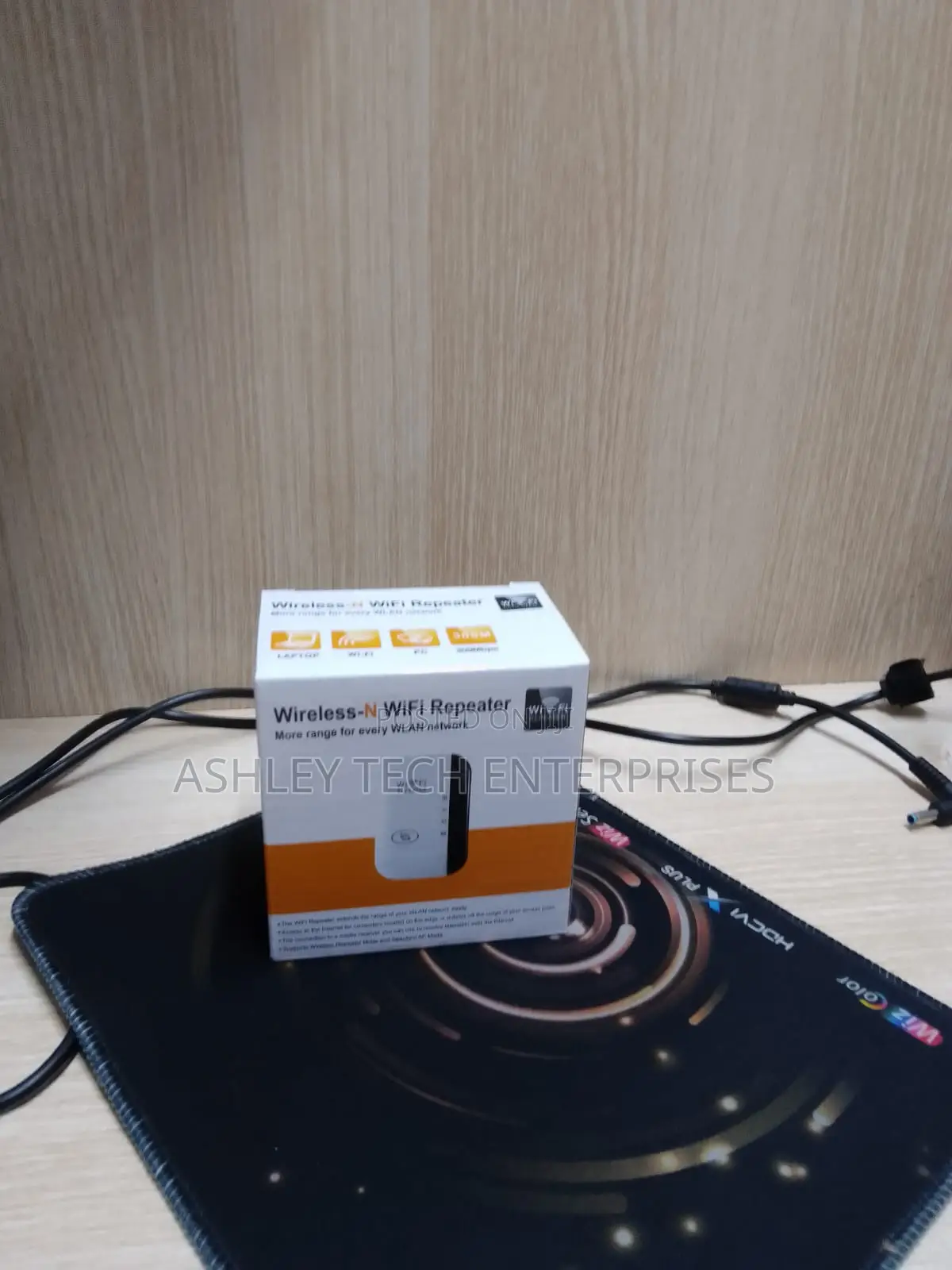 Advanced WiFi Extender 300Mbps WiFi Repeater