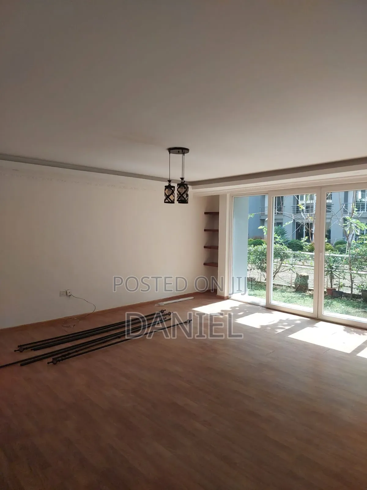 4bdrm Apartment in Valley Arcade for rent