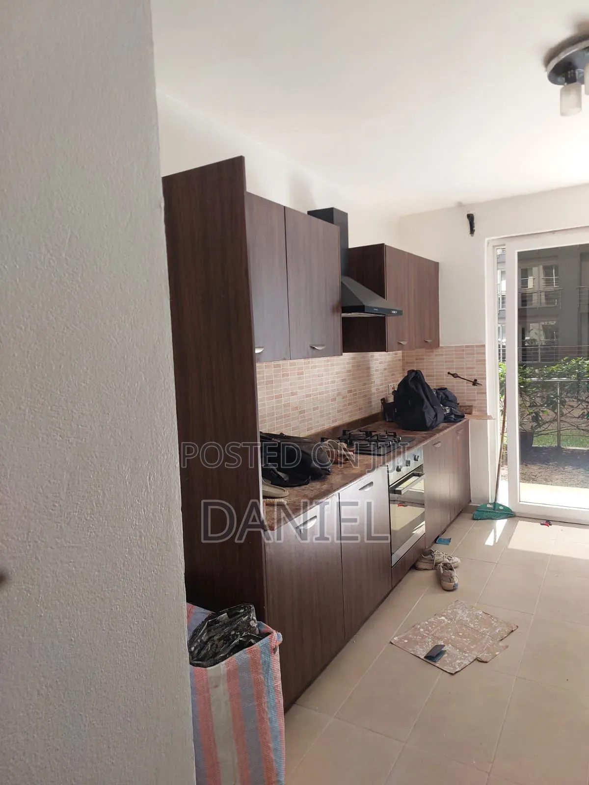 4bdrm Apartment in Valley Arcade for rent