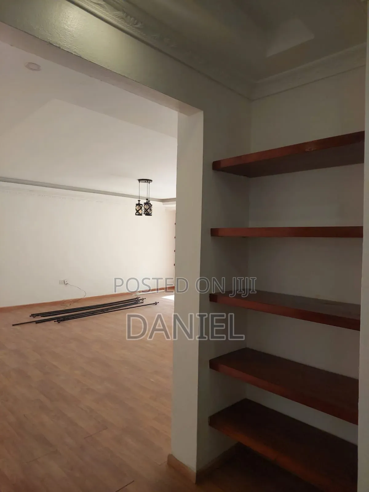 4bdrm Apartment in Valley Arcade for rent