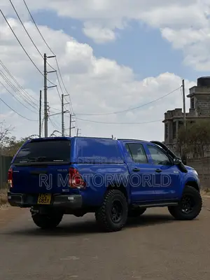 Toyota Hilux Revo Double Cab Deisel 2.4 AWD 2017 Blue