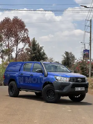 Toyota Hilux Revo Double Cab Deisel 2.4 AWD 2017 Blue