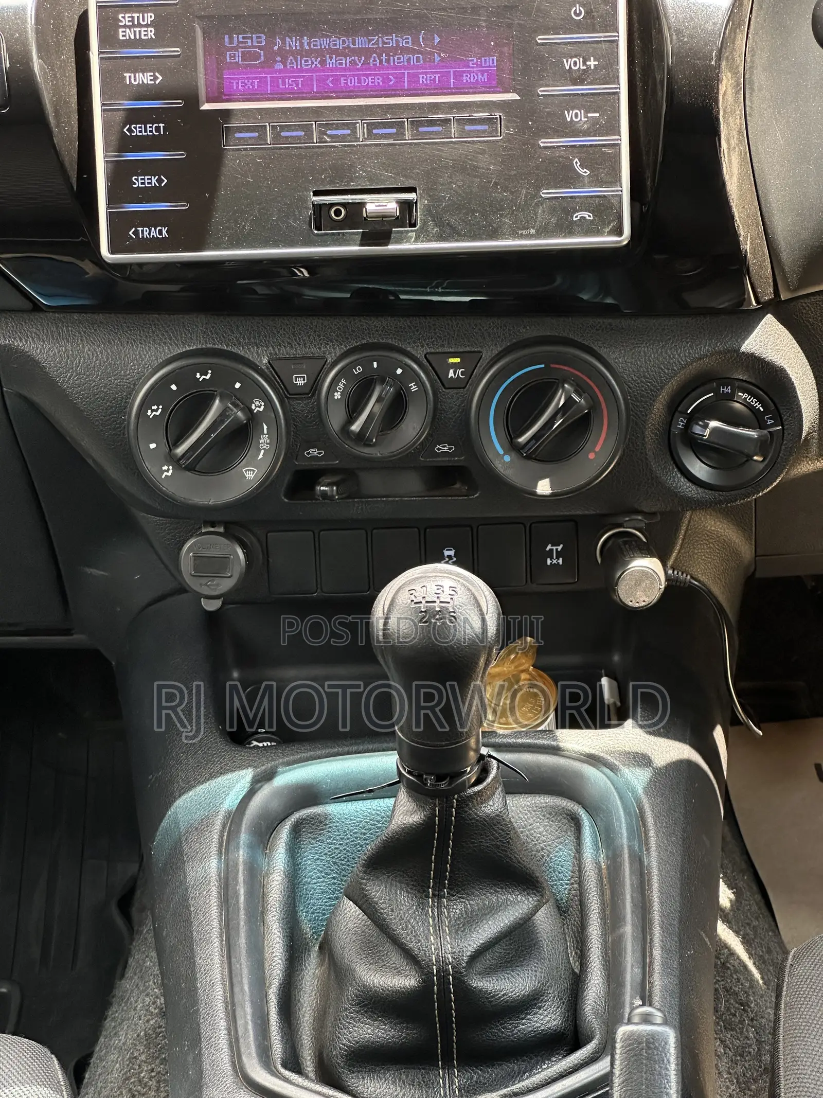 Toyota Hilux Revo Double Cab Deisel 2.4 AWD 2017 Blue