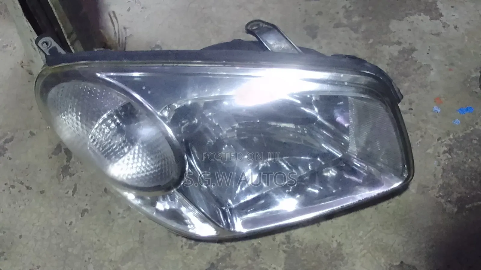 Toyota RAV4 Ac26 Headlight