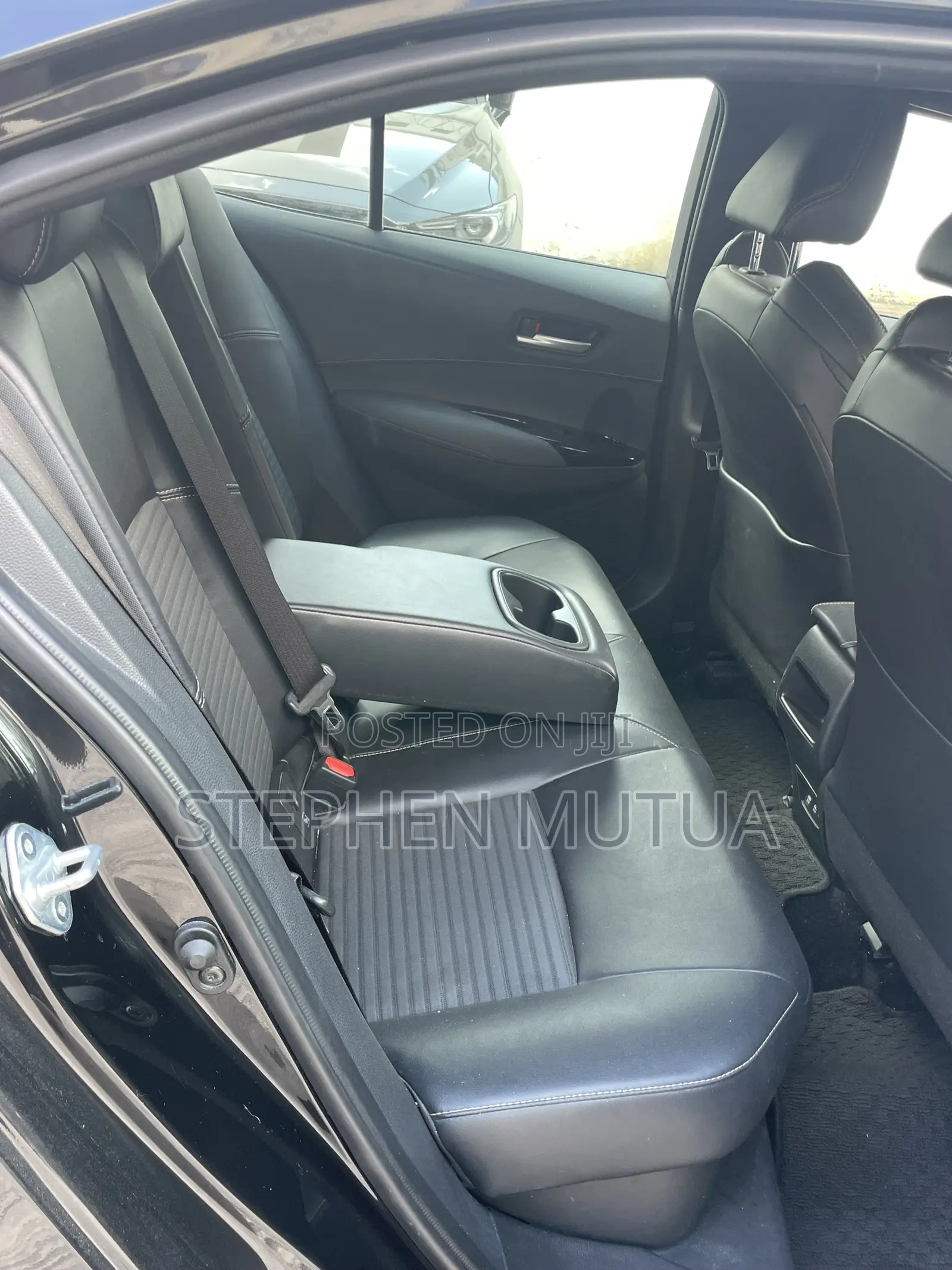 Toyota Corolla SE (1.8L 4cyl 6M) 2019 Black