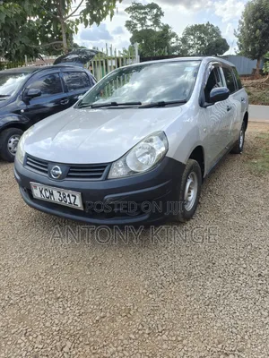 Nissan Advan 2010 Silver