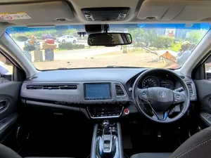Honda Vezel 1.5 Hybrid 2WD 2019 White