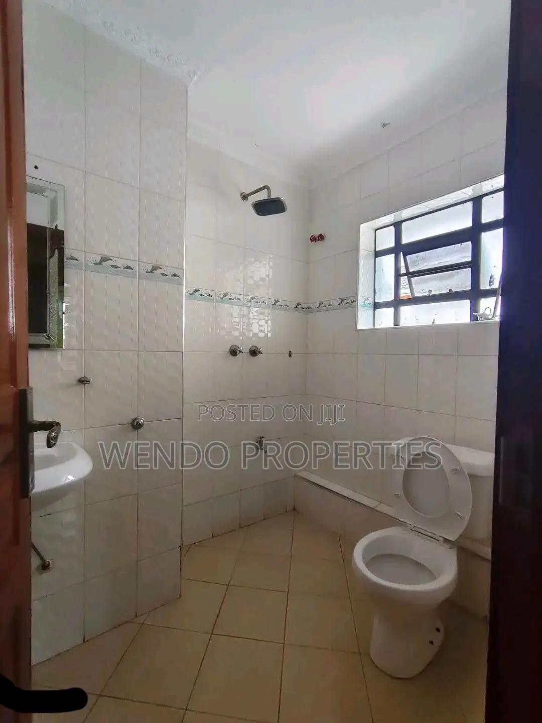 4bdrm Townhouse/Terrace in Kibiku for sale