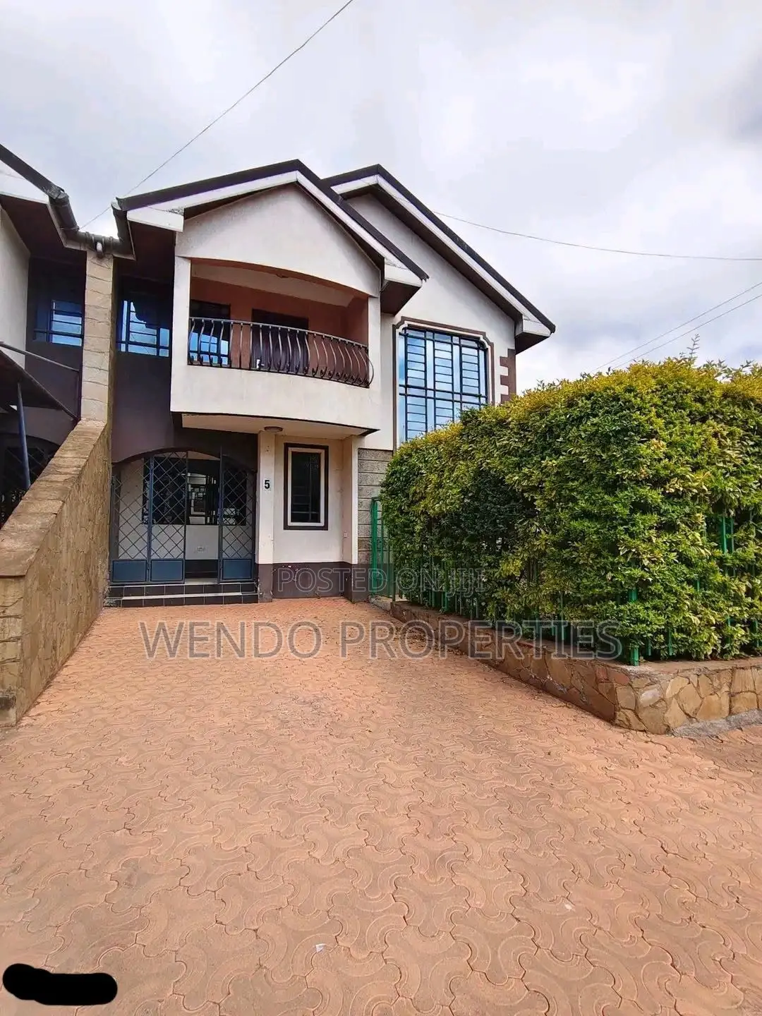 4bdrm Townhouse/Terrace in Kibiku for sale