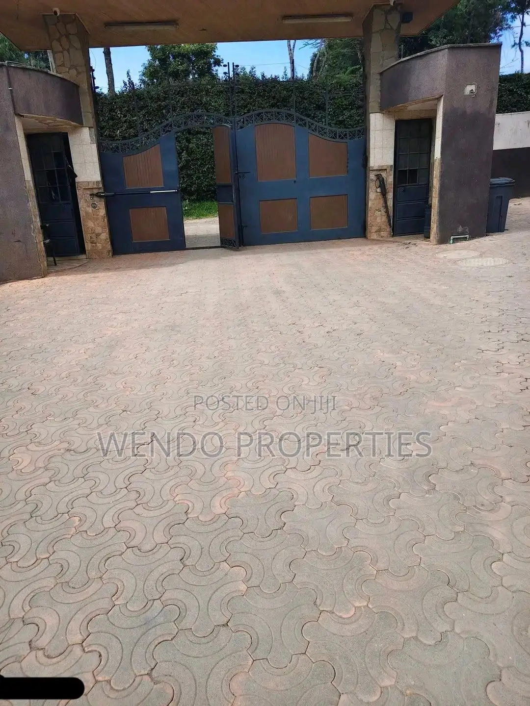 4bdrm Townhouse/Terrace in Kibiku for sale