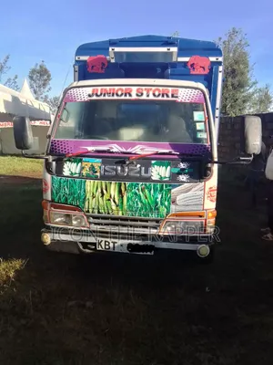 Isuzu ELF Lorry 2015 White