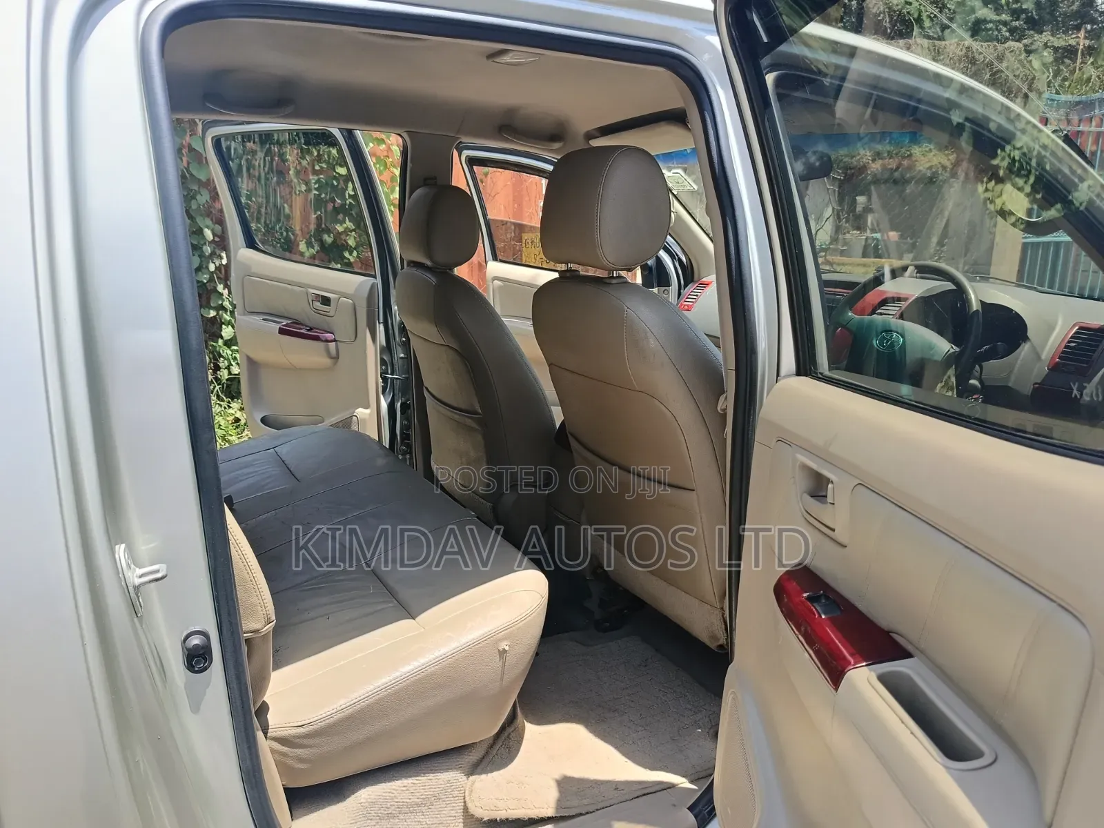 Toyota Hilux 2011 Gray