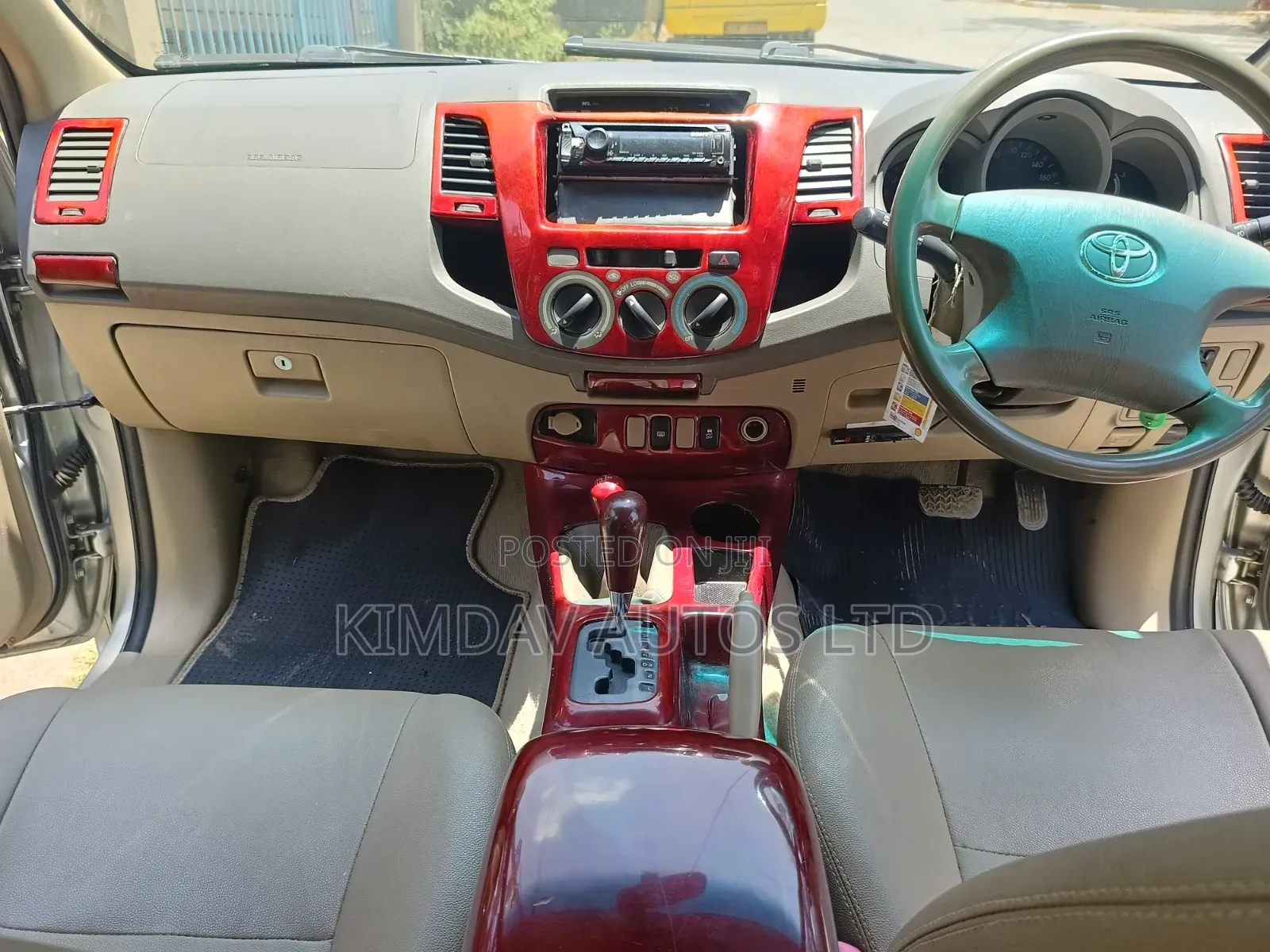 Toyota Hilux 2011 Gray