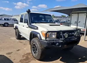 Toyota Land Cruiser 79 Series 2019 Off white