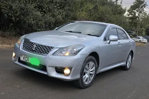 Toyota Crown 2012 Silver