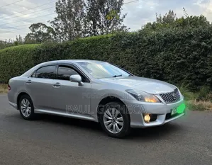 Toyota Crown 2012 Silver