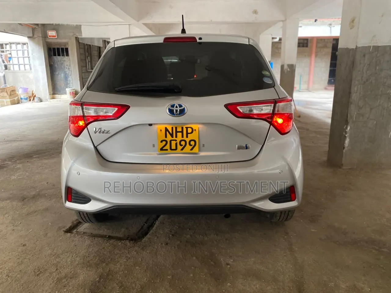 Toyota Vitz 2019 Silver