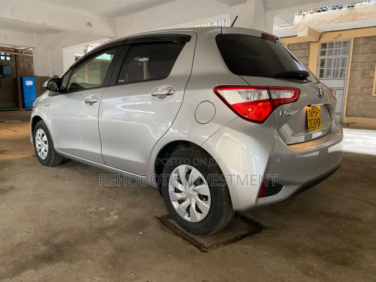 Toyota Vitz 2019 Silver