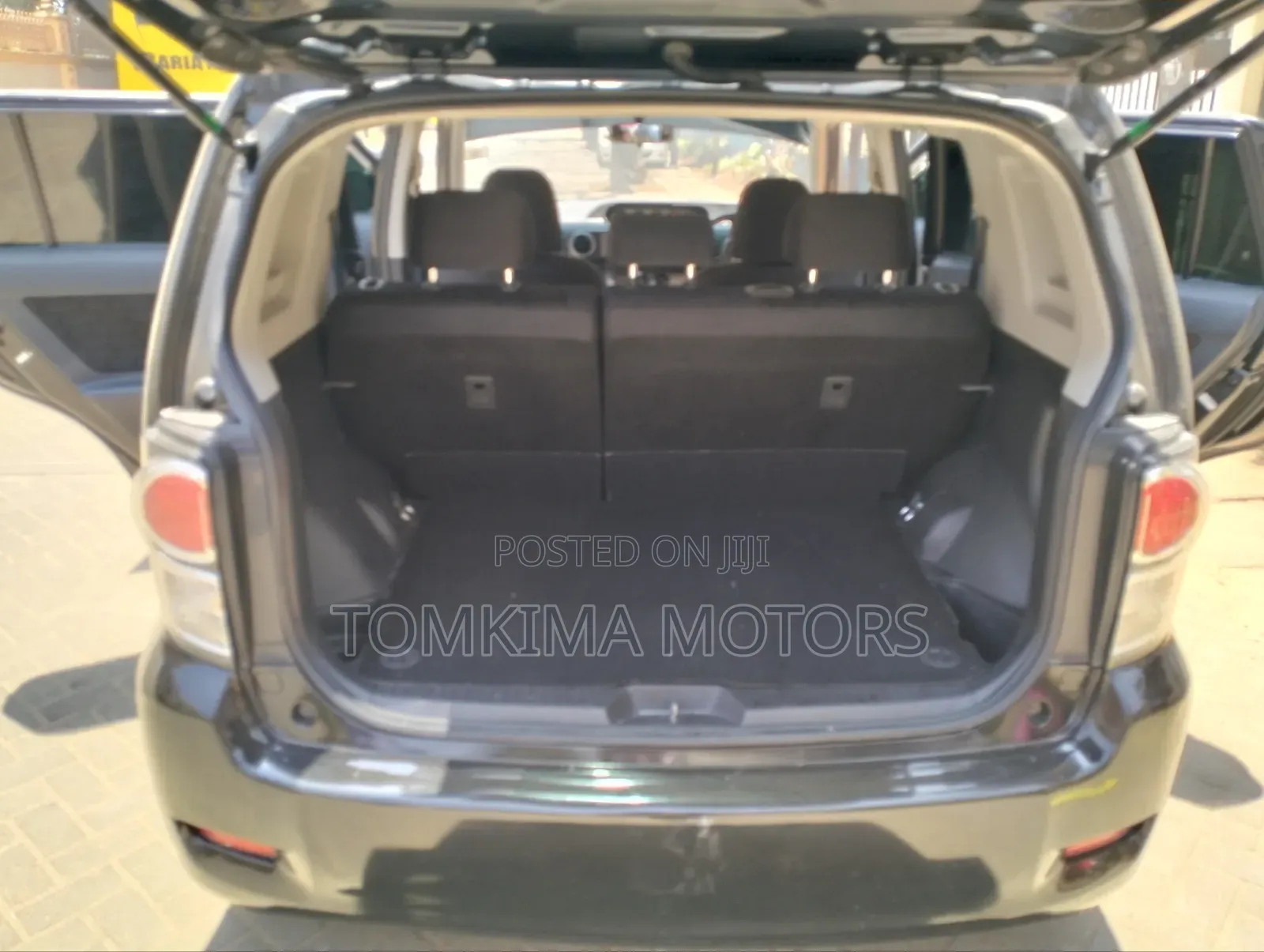 Toyota Corolla Rumion 2011 Black